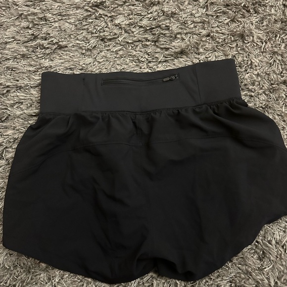 Under Armour women’s running shorts size small - Picture 2 of 2